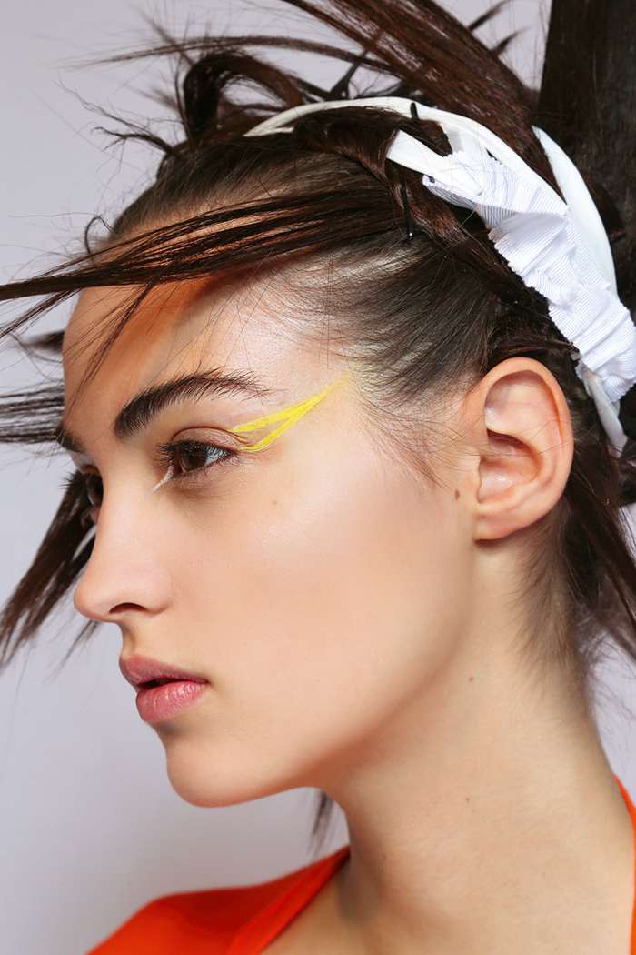 В этом сезоне модны цветные стрелки