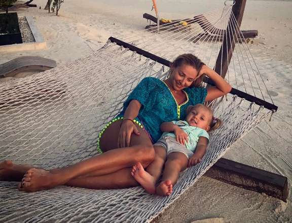 Татьяна Навка с дочерью