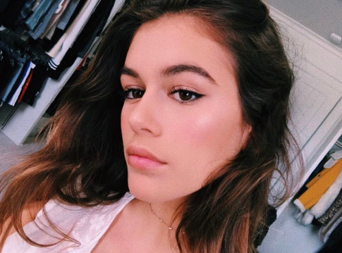 Дочь Синди Кроуфорд не боится выкладывать откровенные фото