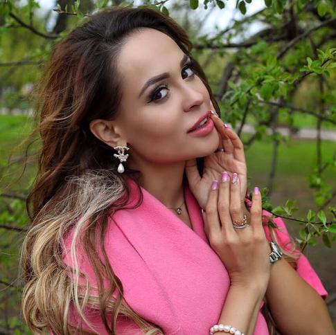 Анна Калашникова скрывает потерю ребенка