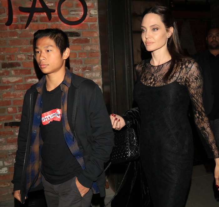 Анджелина Джоли и Мэддокс