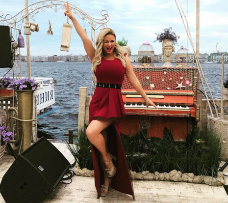 Анна Семенович: «Какой муж? Помилуйте!»