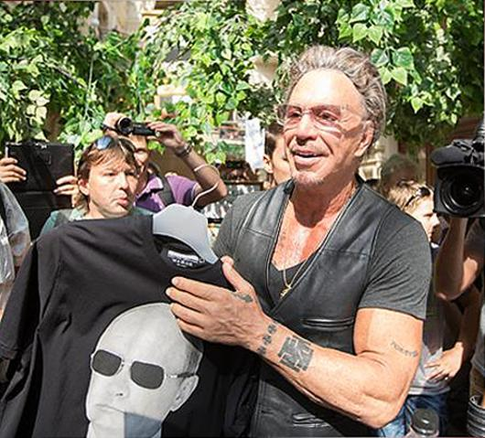 Микки Рурк не платил за разгромленную квартиру 3 месяца