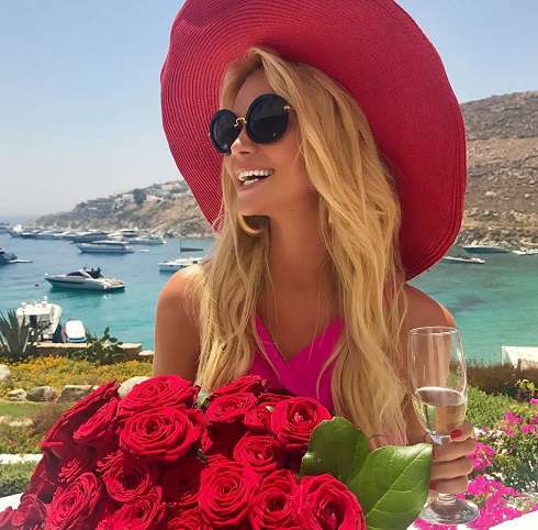 Виктория Лопырева