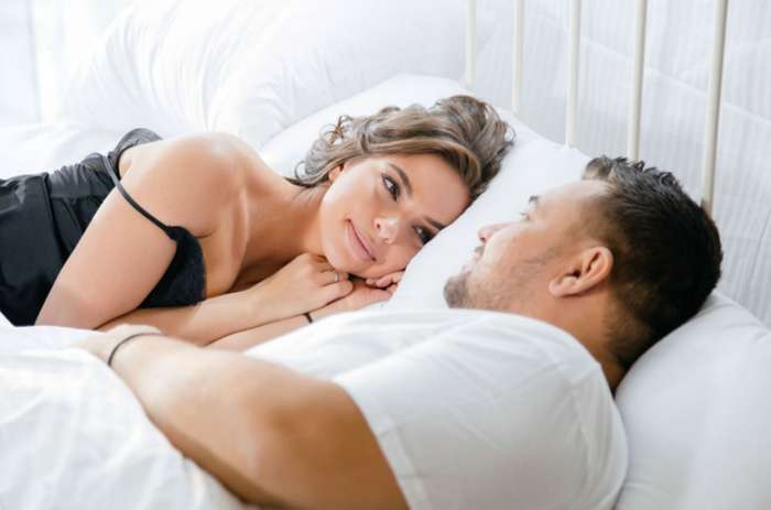 «Давно ли вы смотрели на свою жену?» - вопрошает Жуков у поклонников