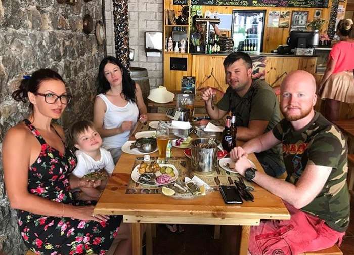 Ужин Бледанс с друзьями Ужин Бледанс с друзьями