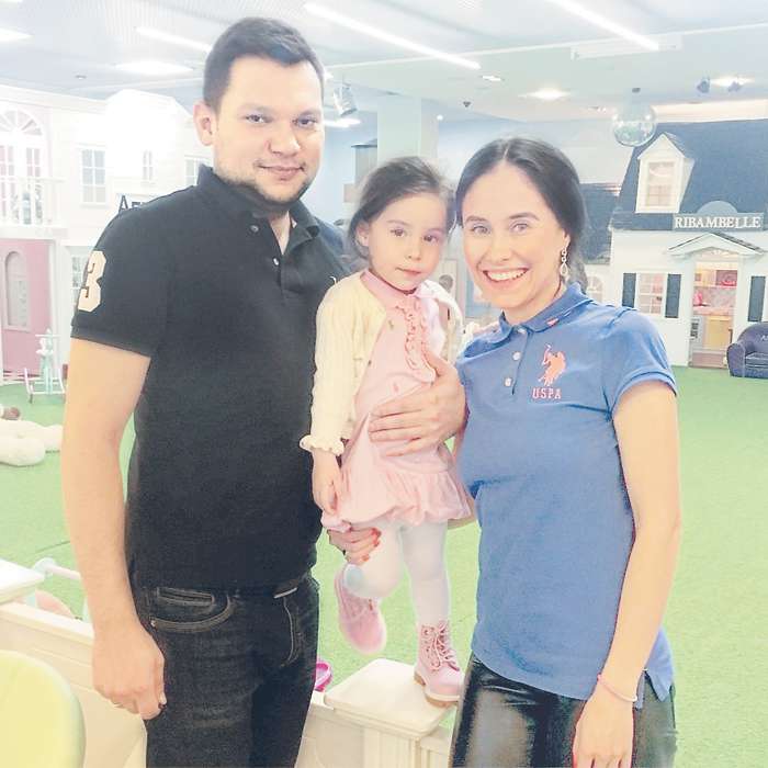 Илана Юрьева с мужем Дмитрием и дочерью Дианой