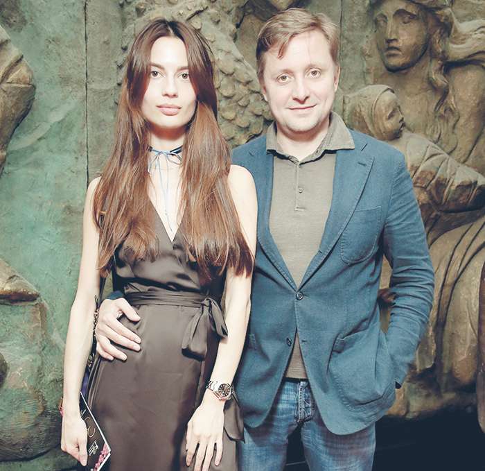 Артем Михалков с возлюбленной Дарьей