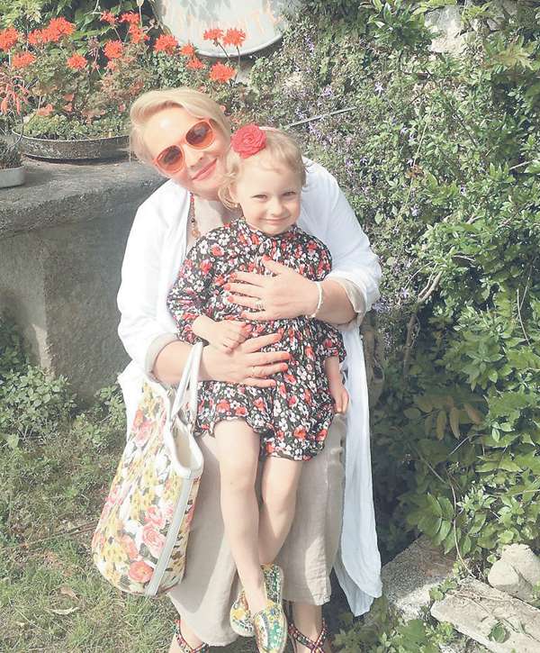 С рождением дочки Варвары Светлана, по ее словам, стала смотреть на жизнь другими глазами