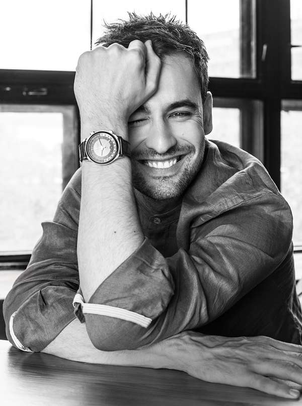 Рубашка, MARINA YACHTING; часы, модель L.U.C GMT One, Chopard Рубашка, MARINA YACHTING; часы, модель L.U.C GMT One, Chopard