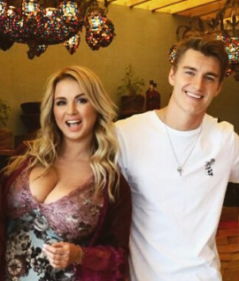 анна гавлак. семенович воробьев. анна семенович фото и алексей воробьев. три богатыря фильм 2013 анна семенович. семенович воробьев.