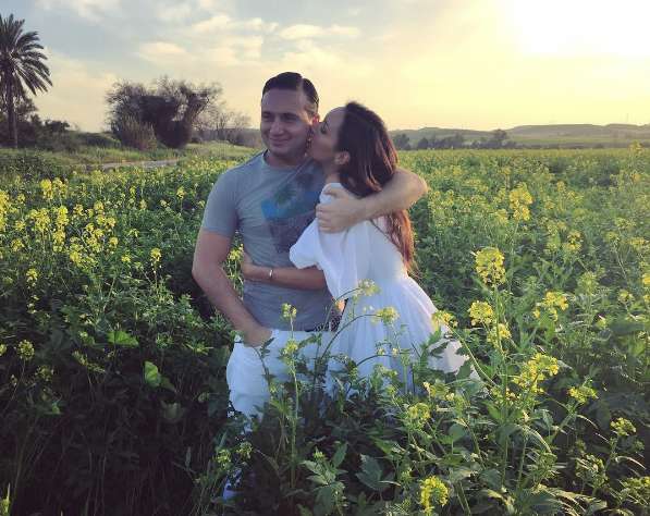 Алсу с мужем