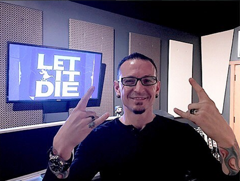 Гитарист группы Korn и Юрий Лоза высказались о самоубийстве фронтмена Linkin Park