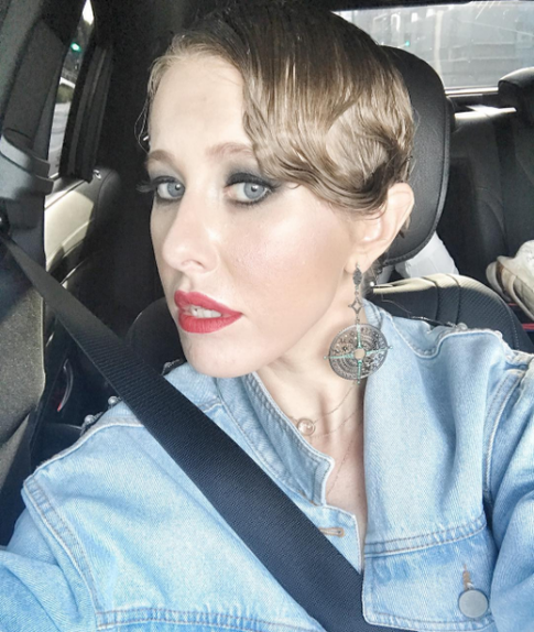 Собчак похвалилась формой спустя три недели после родов