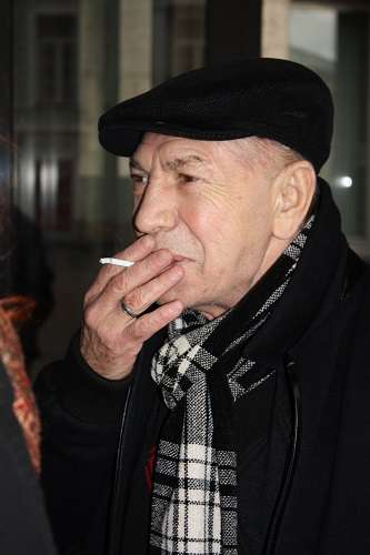 Актер много курил, а к врачам не обращался