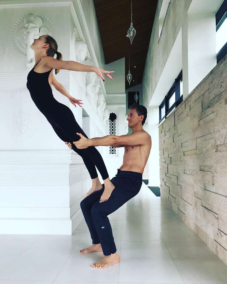 Наташа Ионова боялась, что супруг не даст развиваться ее кинокарьере Наташа Ионова боялась, что супруг не даст развиваться ее кинокарьере