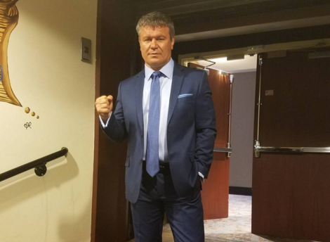 Зачем Олег Тактаров взялся за ножовку