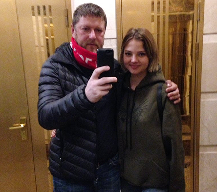 Кафельников пытается помириться с дочерью