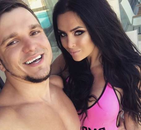 Антон Гусев и Виктория Романец