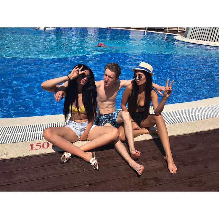 Семен Трескунов неплохо проводил время на отдыхе в Геленджике