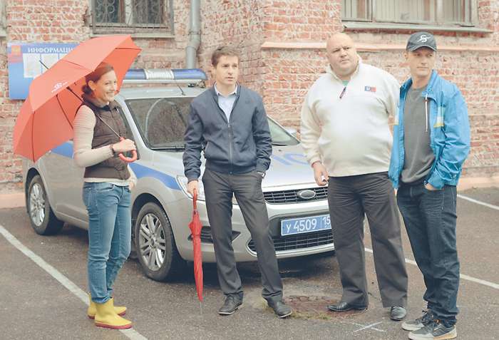 Сьемки сериала «Московская борзая» проходили в Нижнем Новгороде. За время работы съемочная группа стала чем-то вроде местной достопримечательности Сьемки сериала «Московская борзая» проходили в Нижнем Новгороде. За время работы съемочная группа стала чем-то вроде местной достопримечательности