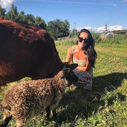 У певицы было счастливое детство