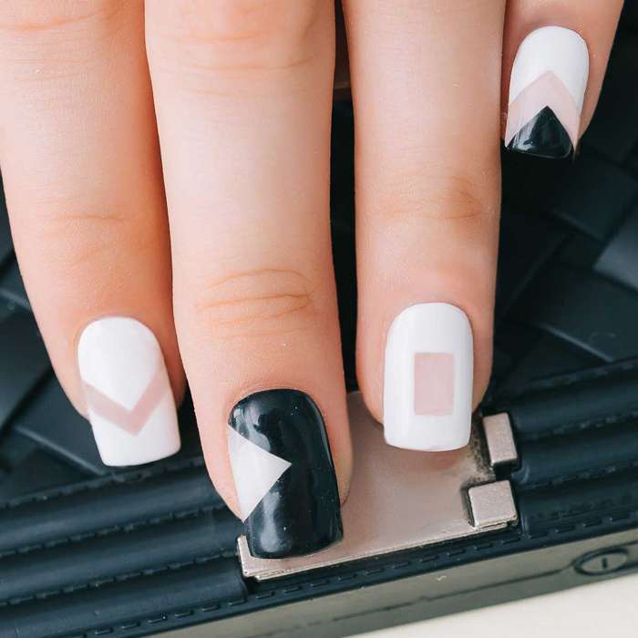 Модны и прозрачные вставки