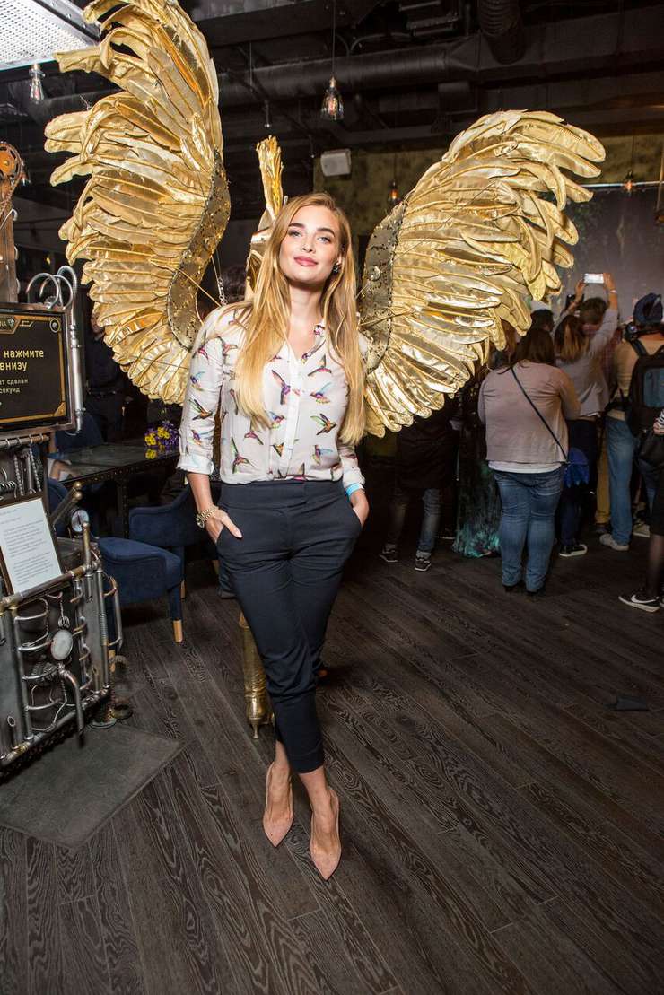 Татьяна Котова пришла поздравить именинницу