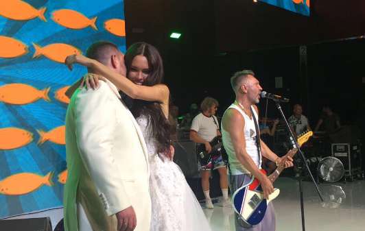 Гагарина и Шнур зажигали на свадьбе самарского олигарха