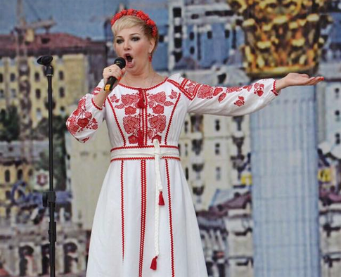 Максакова обвинила сына Вороненкова в «глумлении» над памятью отца