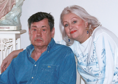 Жена Караченцова была готова похоронить мужа