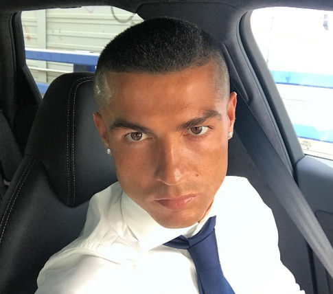 Роналду обругали за «женские» штаны