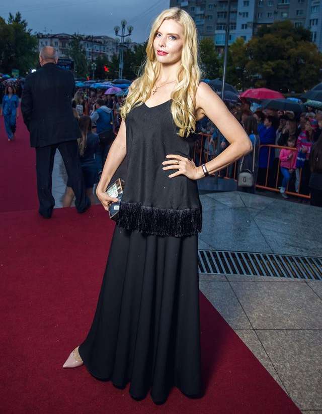 Актриса Анна Чурина