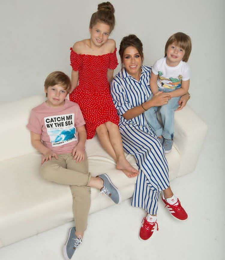 Юля Барановская с детьми