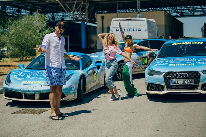 Во время гонок Анри познакомилась с DJ Afrojack Во время гонок Анри познакомилась с DJ Afrojack