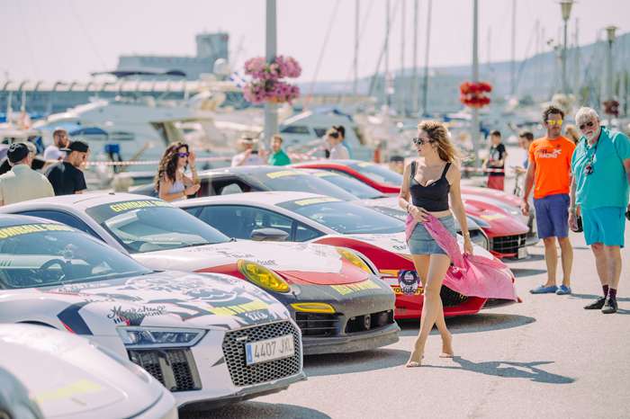 Участники автопробега проехали 3000 миль Участники автопробега проехали 3000 миль