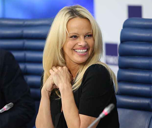 50-летня Памела Андерсон обнажилась для обложки журнала King Kong