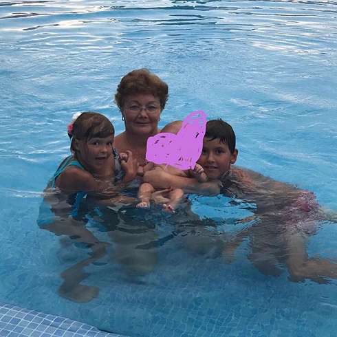 Алиса Аршавина пока боится показывать лицо дочки