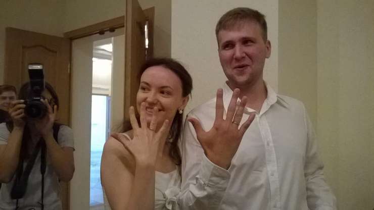 Младший сын актрисы Иван с супругой Дарьей