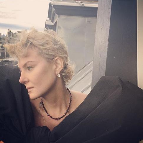 Рената Литвинова в стиле «бомж»