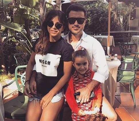 Ани Лорак восхищает идеальной фигурой