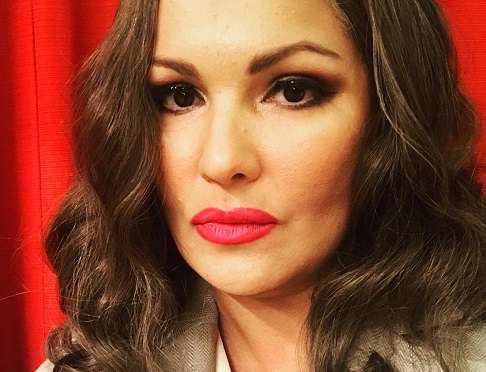 Анна Нетребко