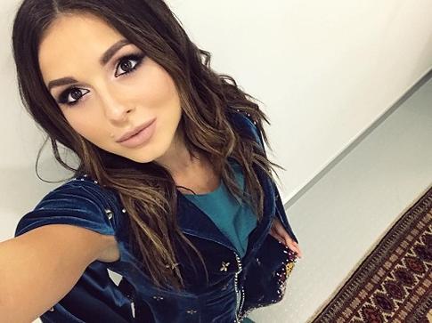 Нюша рассказала Ивану Урганту о своей свадьбе