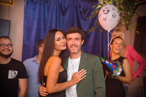 Инна Жиркова подарила мужу… танк