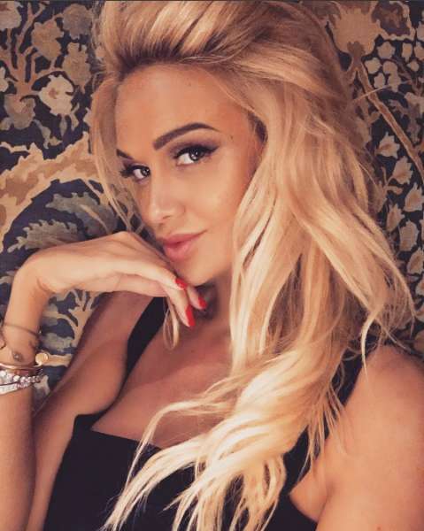 Виктория Лопырева