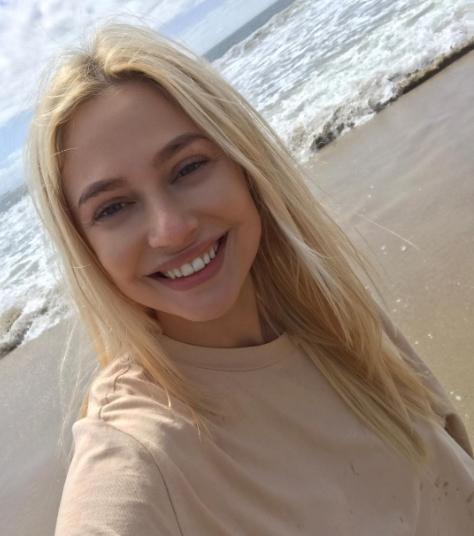 Рудова показала «неголли­вудскую» улыбку