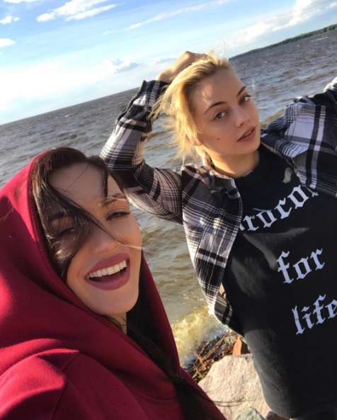 Ольга Серябкина и Катя Кищук