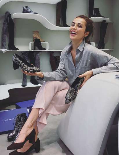 САТИ КАЗАНОВА