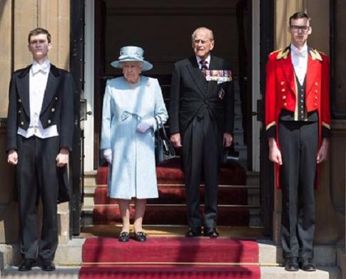 Елизавета II седьмой раз станет прабабушкой