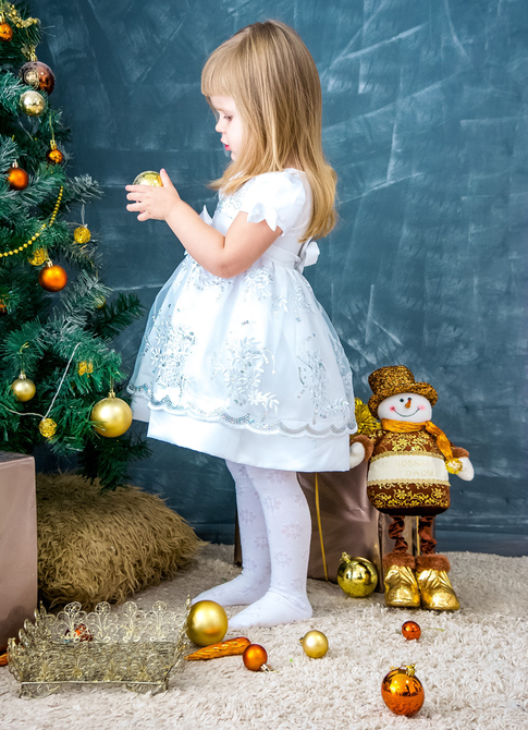 История возникновения елочных игрушек